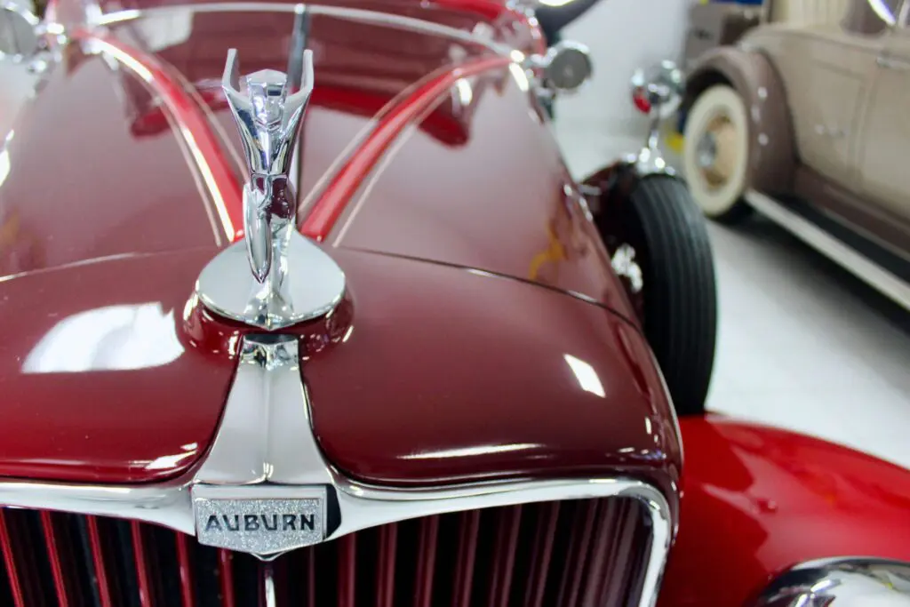 Mascot of a red Auburn car
