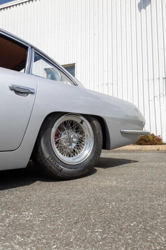 Back end of a silver Lamborghini 400GT